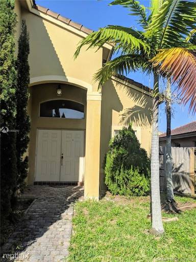 Main picture of 23624 SW 108th Ct
