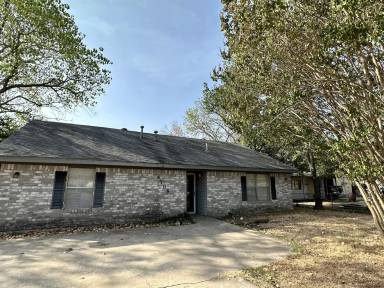 Main picture of 4705 Iowa St