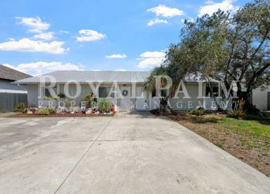 Main picture of 17435 Barbara Dr
