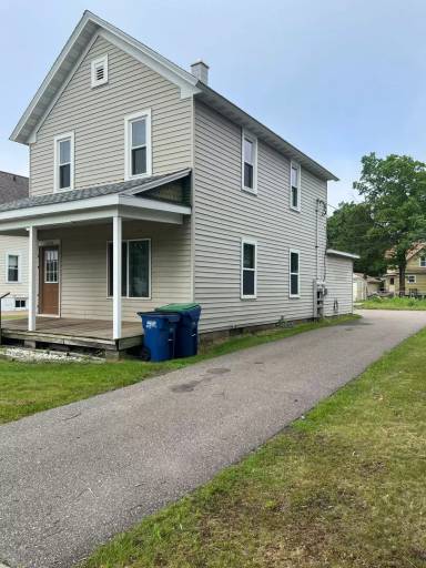 Main picture of 1006 S 5th Ave