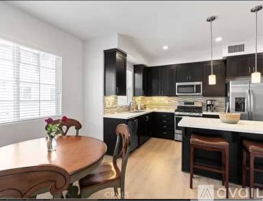 Main picture of 869 Coriander Ln