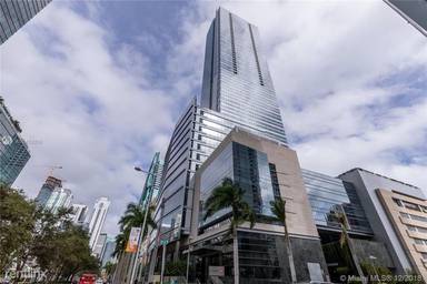 Main picture of 1435 Brickell Ave