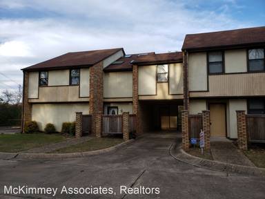 Main picture of 7800 N Hills Blvd