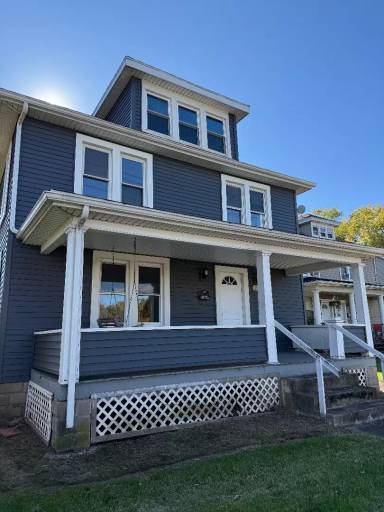 Main picture of 216 Broad St