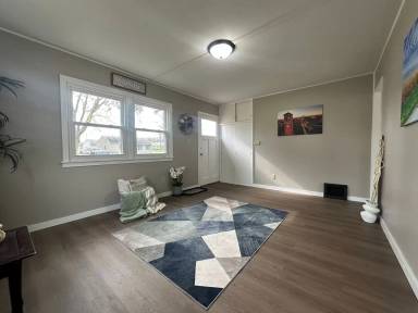 Main picture of 752 Sherman Ave