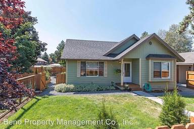 Main picture of 477 NE Seward Ave