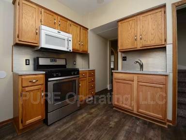 Main picture of 5129 S 39th Ave