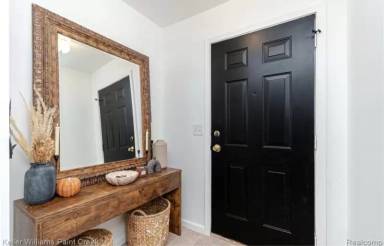 Main picture of 867 Amanda Ln