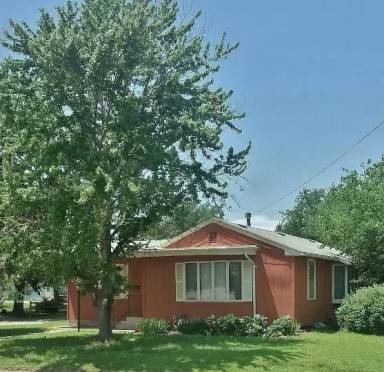 Main picture of 1920 Hageman Ave