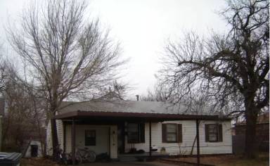 Main picture of 2320 Mustang St