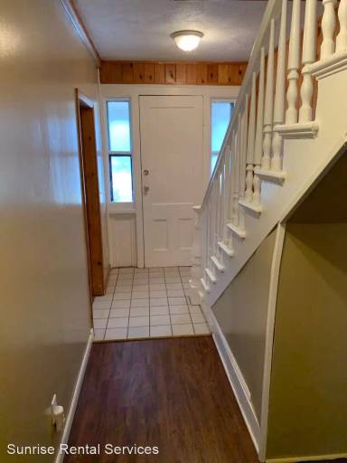 Main picture of 166 Sunset Dr