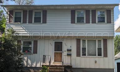 Main picture of 920 F Ave NW