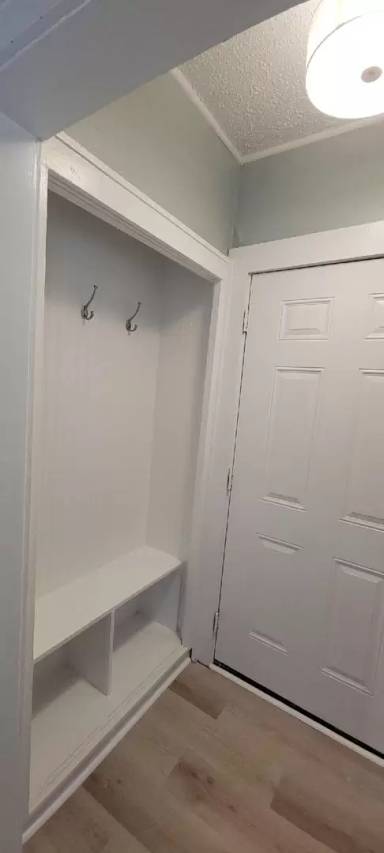Main picture of 6008 Henderson Ave