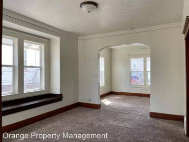 Main picture of 2584 Laurel Ave