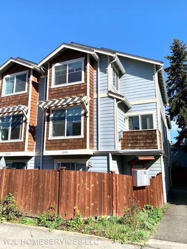 Main picture of 8836 Midvale Ave N
