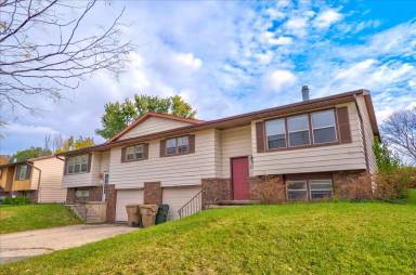 Main picture of 1329 S Thompson Dr