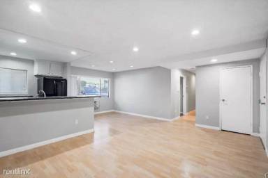 Main picture of Tarzana Apartments