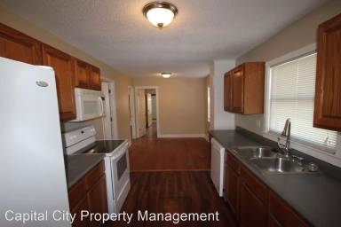 Main picture of 103 Railroad St SE