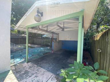 Main picture of 1001 E Columbus Dr