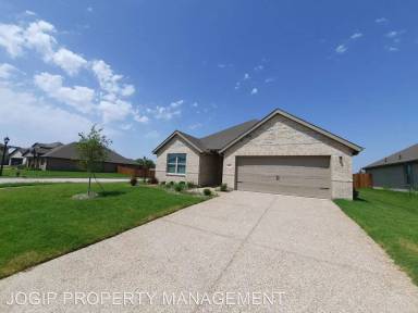 Main picture of 4007 Mockingbird Ln