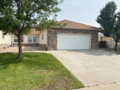 Main picture of 2463 Carriage Dr
