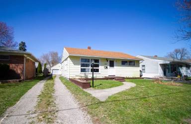 Main picture of 718 Custer Dr