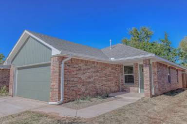 Main picture of 2721 Clifton Ter