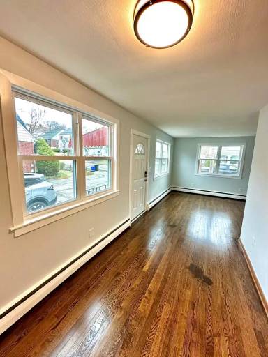 Main picture of 109 N Jackson Ave