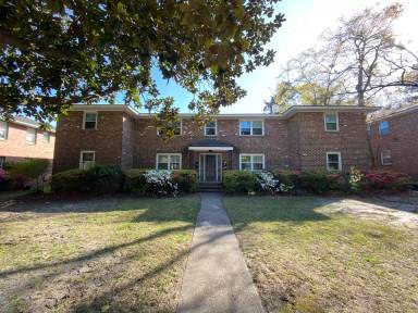 Main picture of 15 Berkley Pl