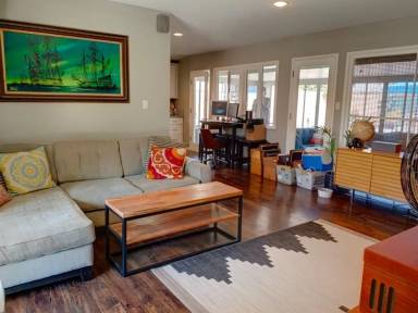 Main picture of 8136 Encino Ave