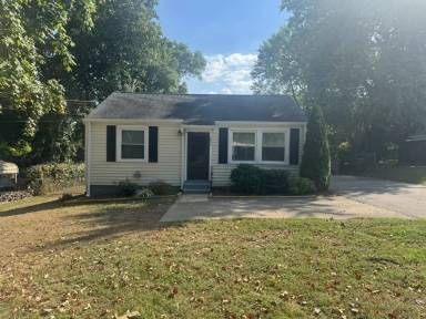 Main picture of 2833 Colonial Cir
