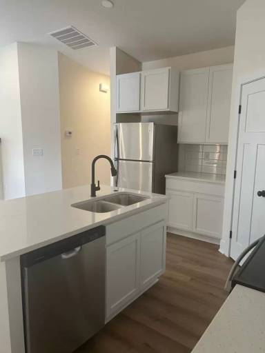 Main picture of 2027 N Melody Ln