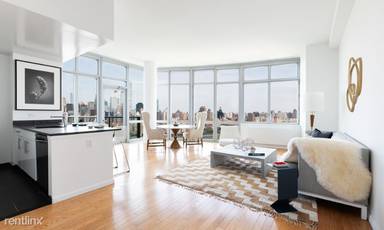 Main picture of 4545 Center Blvd Apartments