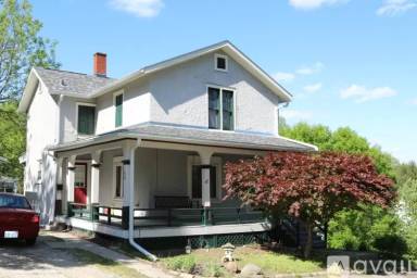 Main picture of 1626 Summit Ln