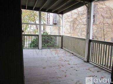 Main picture of 85 College Ave