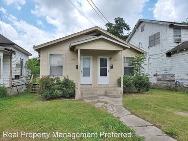 Main picture of 3206 Napoleon St