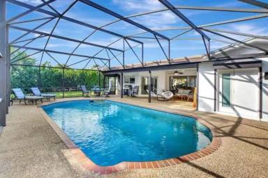 Main picture of 798 E Boca Raton Rd