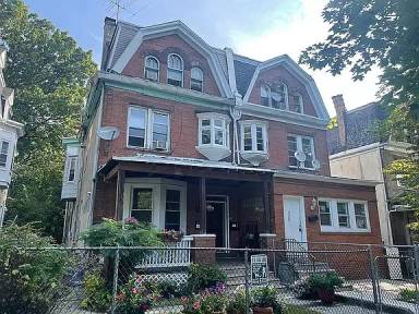 Main picture of 5107 Wayne Ave