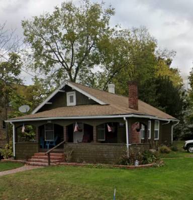 Main picture of 245 Main St
