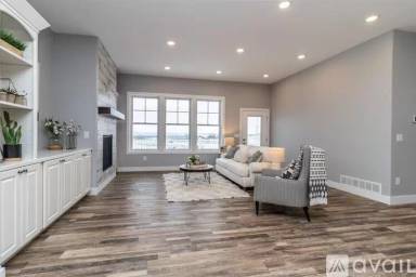 Main picture of 805 28th St NW