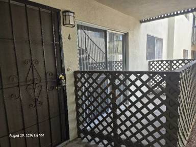 Main picture of 991 N Mollison Ave