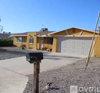 Main picture of 1815 Palo Verde Blvd S