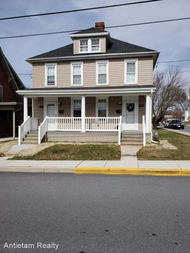 Main picture of 254 E Madison St