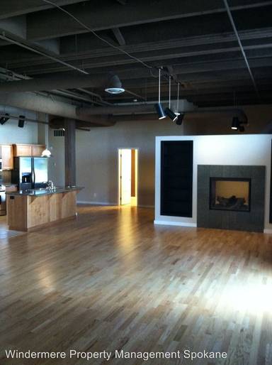 Main picture of 315 W Riverside Ave