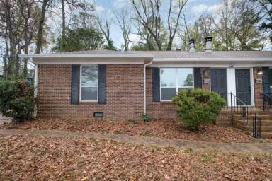 Main picture of 6024 Olinda St