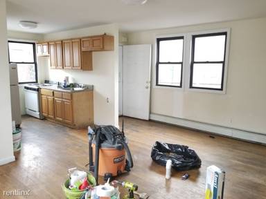 Main picture of 6009 Metropolitan Ave