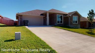Main picture of 820 Paseo del Plata