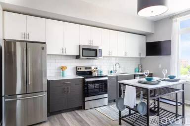 Main picture of 233 W Side Ave