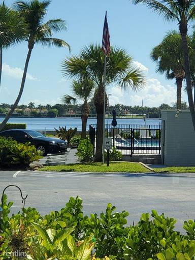 Main picture of 3705 S Flagler Dr