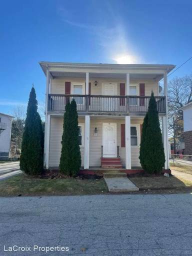 Main picture of 15 Jodoin St